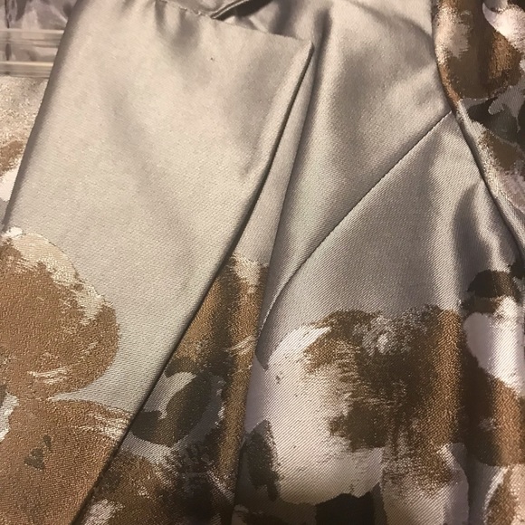 Perfect for Fall suit - Picture 4 of 4